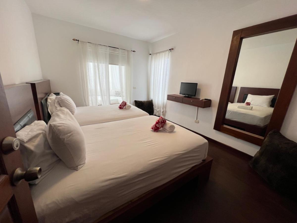 Caribbean Suites With Rooftop Pool Punta Cana Exterior photo